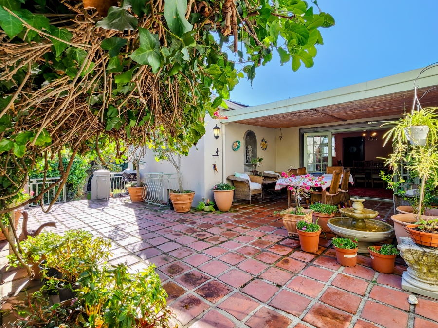 3 Bedroom Property for Sale in Newlands Western Cape